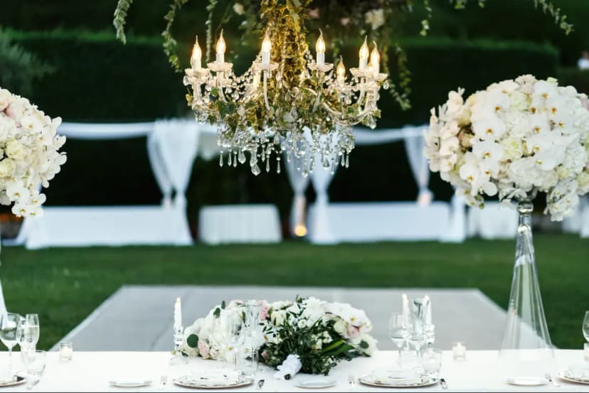 ChandeliersPavilion events hire  pagola canopy marquee tents  for events, led screens and mobile toilets for events exhibition booth