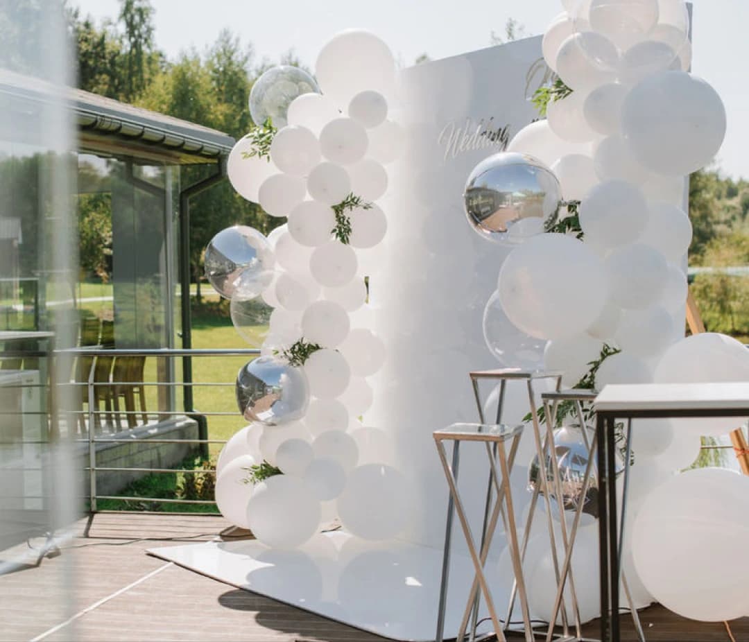 Balloons and OrnamentsPavilion events and more tents for events, led screens and mobile toilets for events